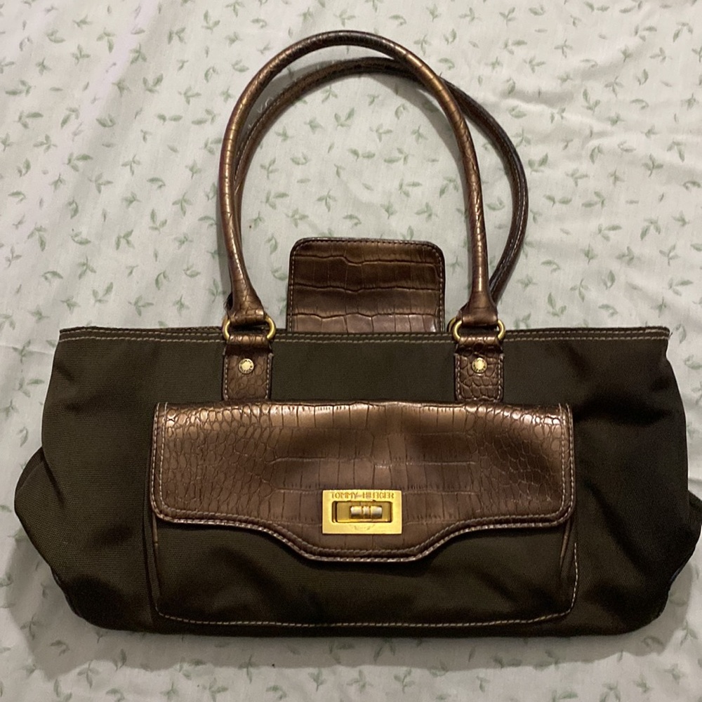 Tommy Hilfiger Handbag in a Good Condition
